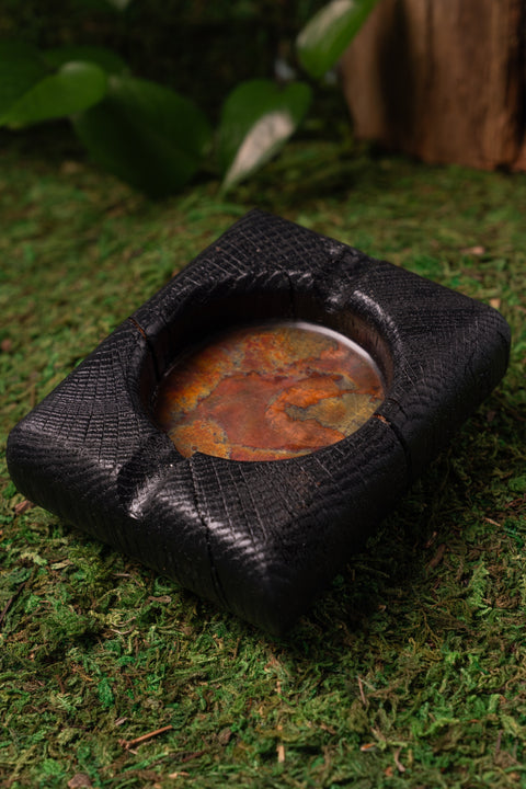 The Ash Tray No. 07