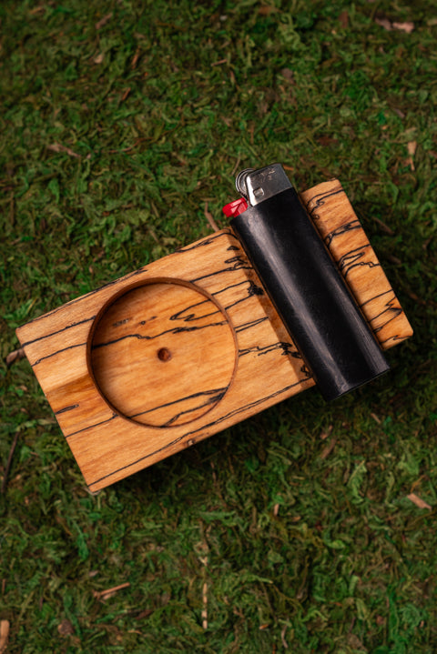 The Ash Tray No. 08