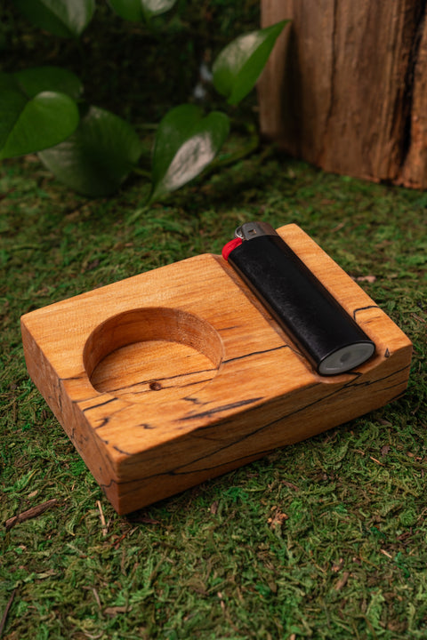 The Ash Tray No. 08